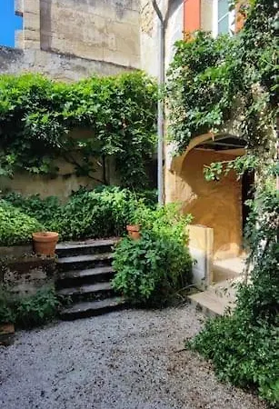 Appartement Avec Son Patio Dans Centre Historique De Bourg Exterior photo